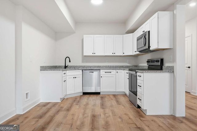 318 Vinings Walk NW, Gainesville, GA 30501