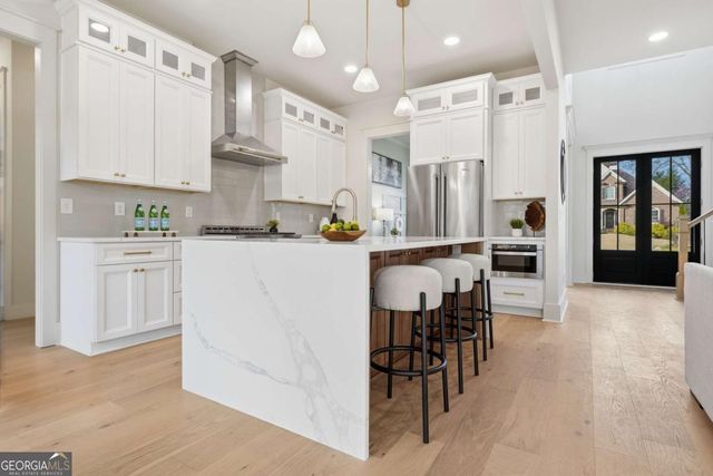 318 Vinings Walk NW, Gainesville, GA 30501