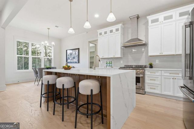 318 Vinings Walk NW, Gainesville, GA 30501