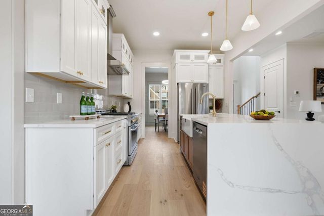 318 Vinings Walk NW, Gainesville, GA 30501