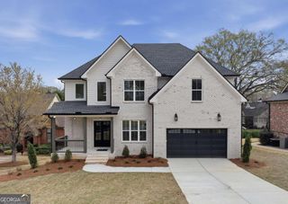 318 Vinings Walk NW, Gainesville, GA 30501