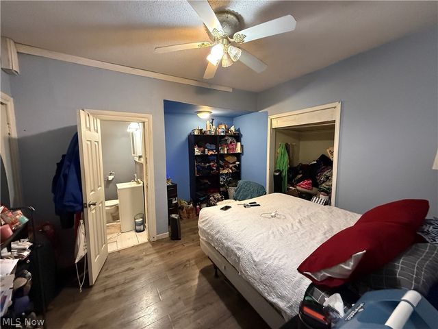 140 School Street, Elyria, OH 44035