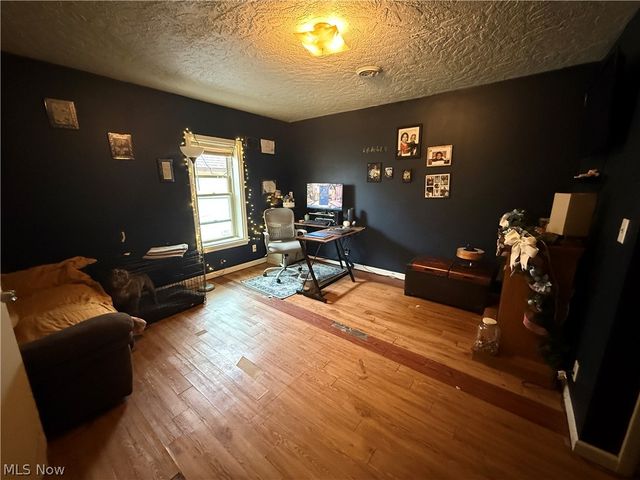 140 School Street, Elyria, OH 44035