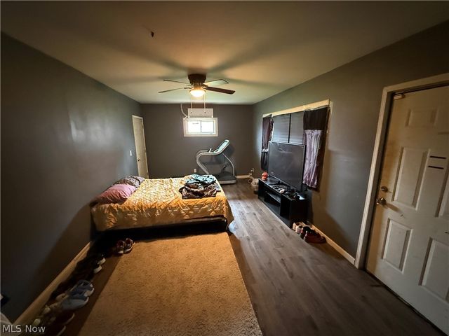 140 School Street, Elyria, OH 44035