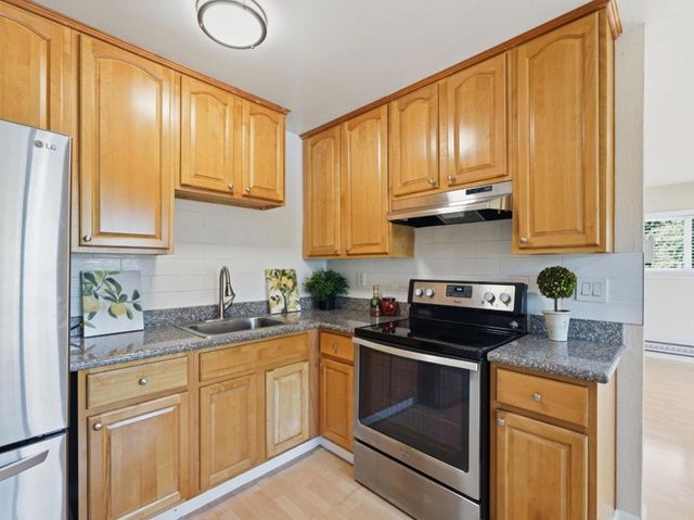 607 Valley Forge Way 4, Campbell, CA 95008
