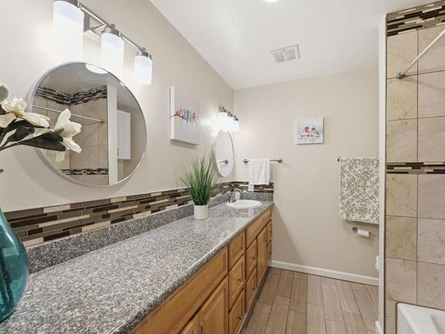 607 Valley Forge Way 4, Campbell, CA 95008