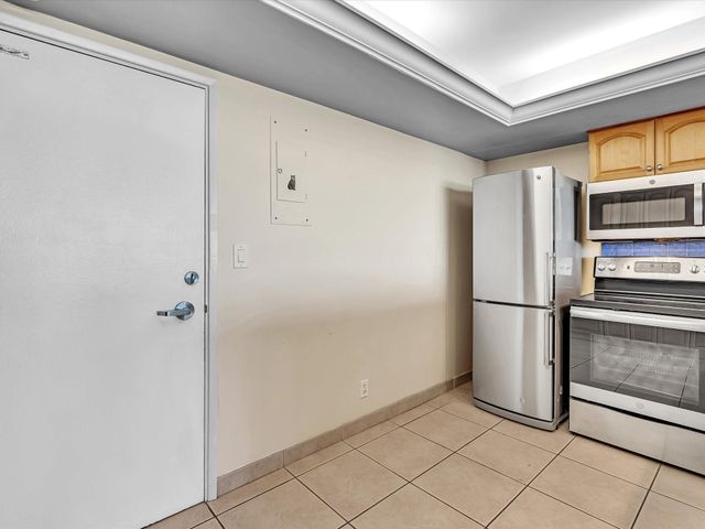 3300 NE 36th Street 403, Fort Lauderdale, FL 33308