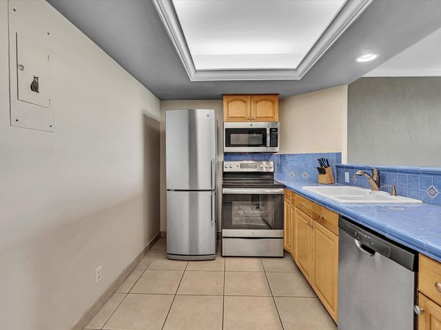 3300 NE 36th Street 403, Fort Lauderdale, FL 33308