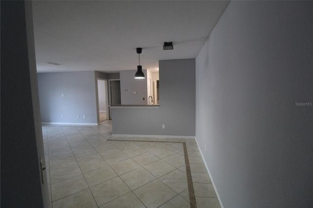 8801 LATREC AVENUE 8105, Orlando, FL 32819