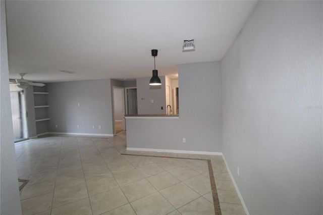 8801 LATREC AVENUE 8105, Orlando, FL 32819