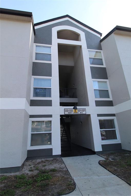 8801 LATREC AVENUE 8105, Orlando, FL 32819
