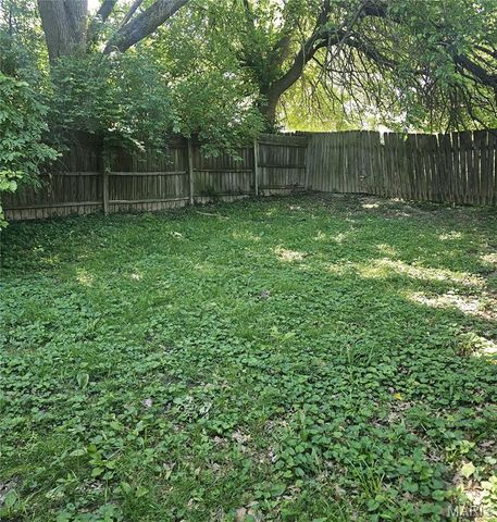 716 Bell Avenue, Webster Groves, MO 63119
