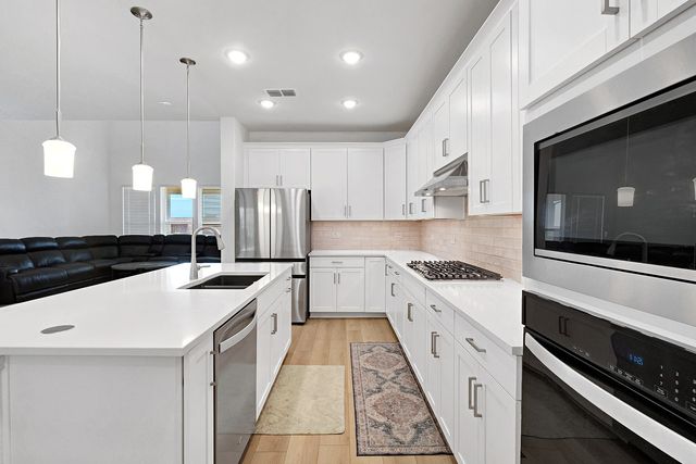 413 Breeds Hill Road, Little Elm, TX 75068