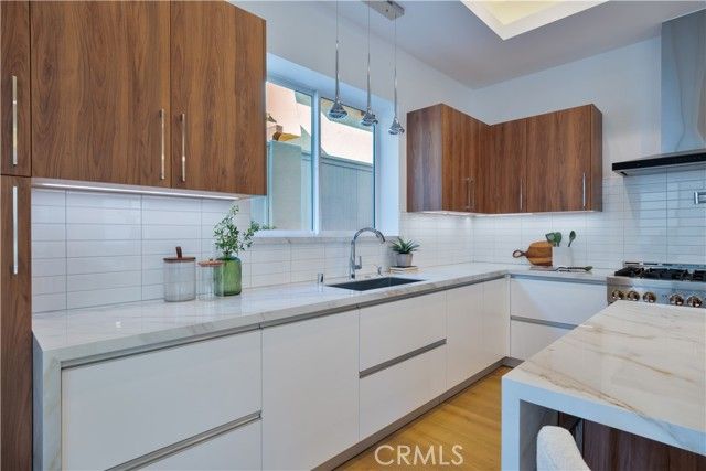 2212 Gates Avenue B, Redondo Beach, CA 90278