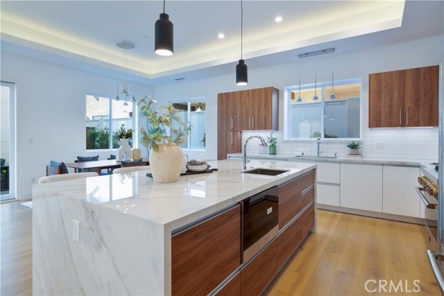 2212 Gates Avenue B, Redondo Beach, CA 90278