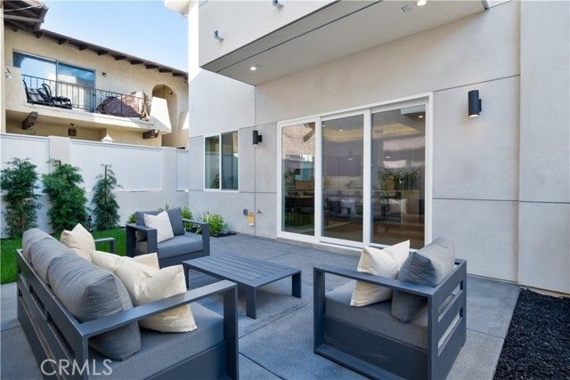 2212 Gates Avenue B, Redondo Beach, CA 90278