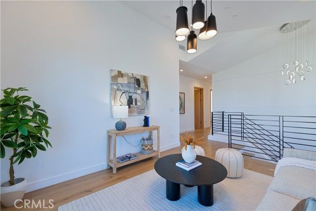 2212 Gates Avenue B, Redondo Beach, CA 90278