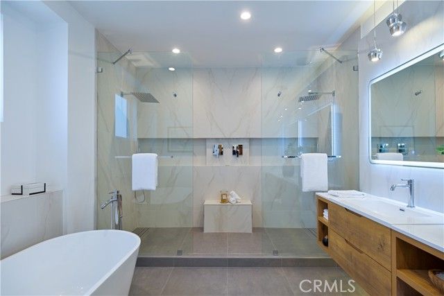 2212 Gates Avenue B, Redondo Beach, CA 90278