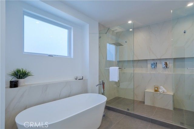 2212 Gates Avenue B, Redondo Beach, CA 90278