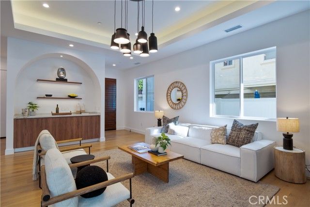 2212 Gates Avenue B, Redondo Beach, CA 90278