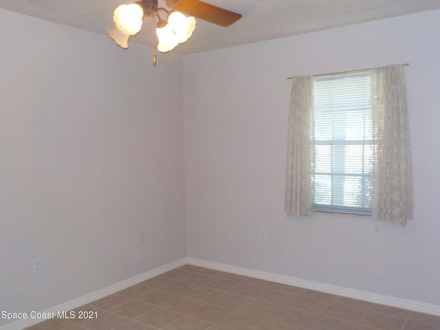 520 Avondale Road NE, Palm Bay, FL 32907