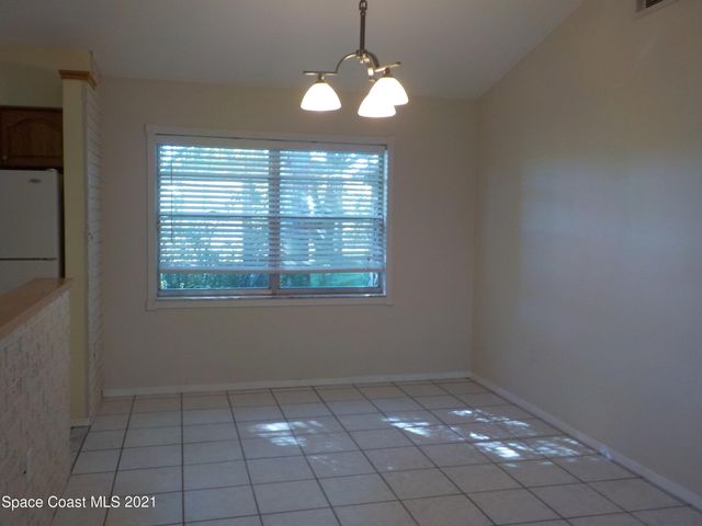 520 Avondale Road NE, Palm Bay, FL 32907