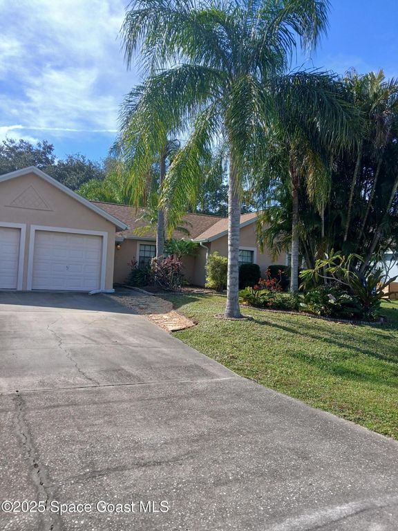 520 Avondale Road NE, Palm Bay, FL 32907