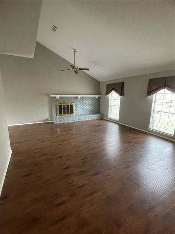 1807 Chittam Drive, Euless, TX 76039