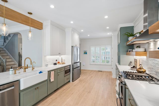 711 Gate Post Drive, Mount Pleasant, SC 29464