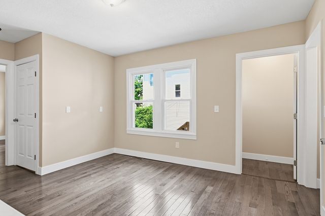 53 Devens St, Springfield, MA 01151