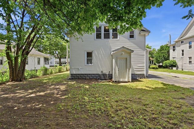 53 Devens St, Springfield, MA 01151