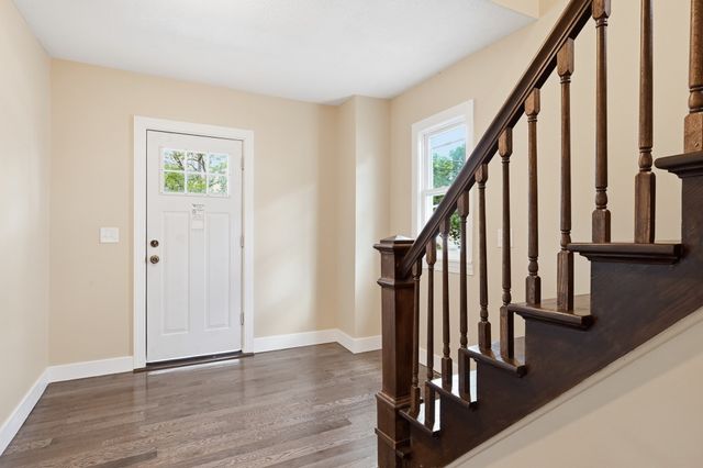 53 Devens St, Springfield, MA 01151
