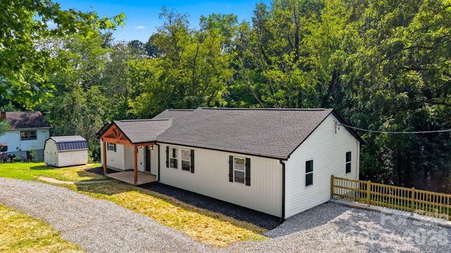 419 Rockyford Street, Morganton, NC 28655