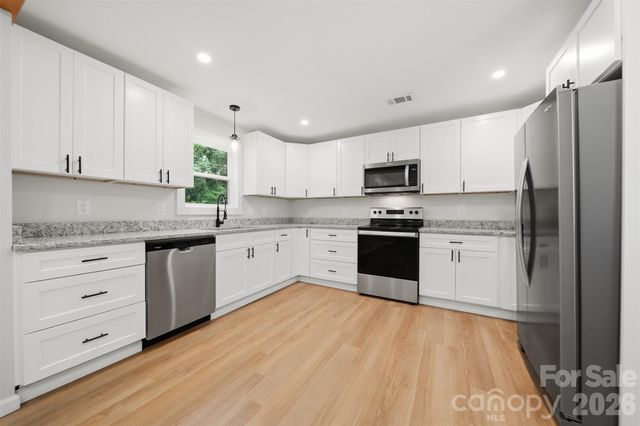 419 Rockyford Street, Morganton, NC 28655