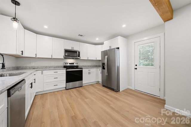 419 Rockyford Street, Morganton, NC 28655