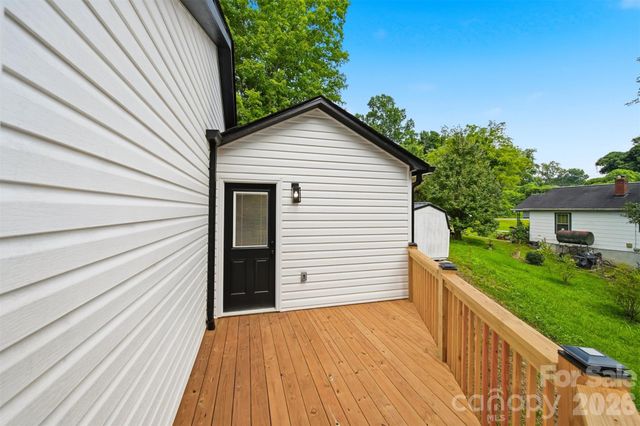 419 Rockyford Street, Morganton, NC 28655