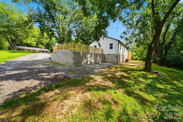 419 Rockyford Street, Morganton, NC 28655
