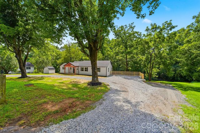 419 Rockyford Street, Morganton, NC 28655
