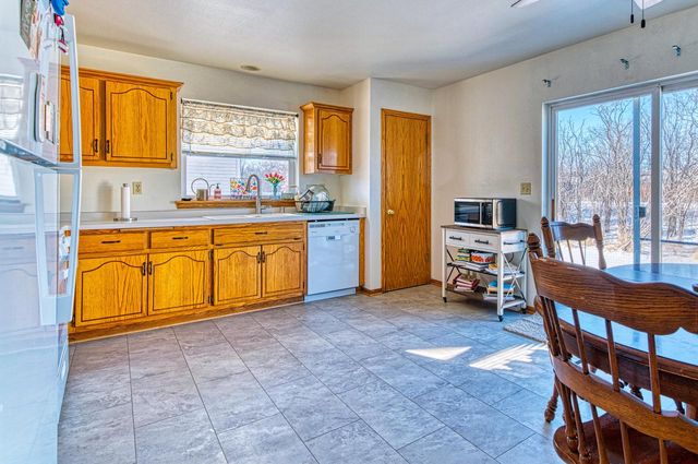 502 N 6TH STREET, Waterford, WI 53185