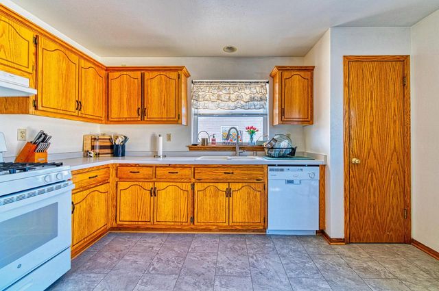 502 N 6TH STREET, Waterford, WI 53185