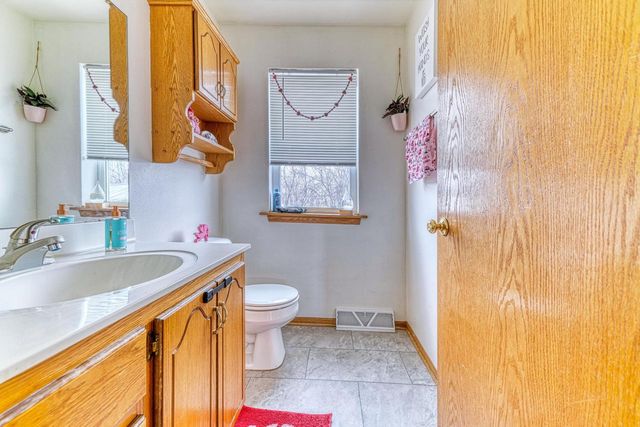 502 N 6TH STREET, Waterford, WI 53185