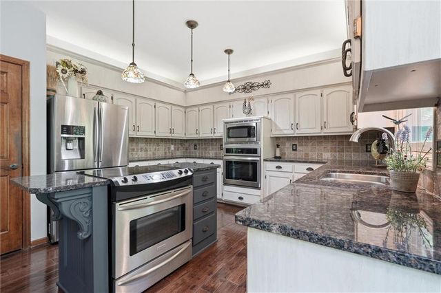 12724 Catalina Street, Leawood, KS 66209