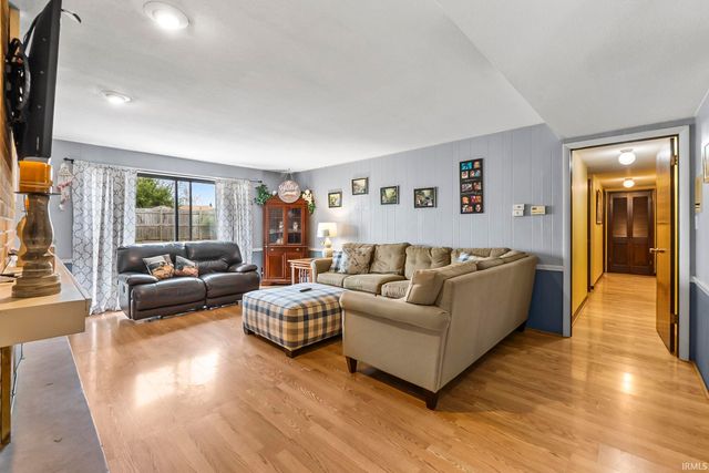 1426 Lakewood Drive, Fort Wayne, IN 46819