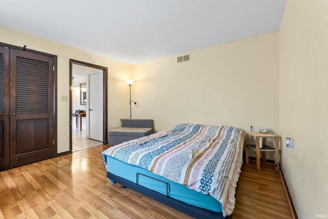 1426 Lakewood Drive, Fort Wayne, IN 46819