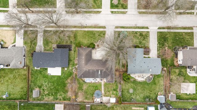 1426 Lakewood Drive, Fort Wayne, IN 46819