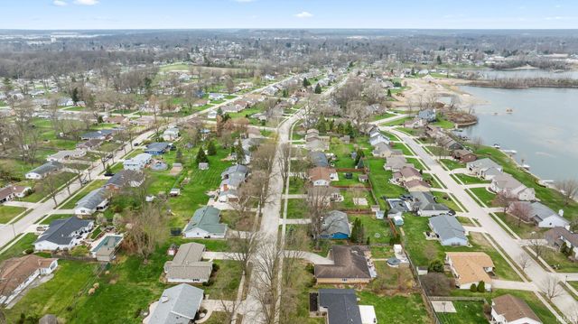 1426 Lakewood Drive, Fort Wayne, IN 46819