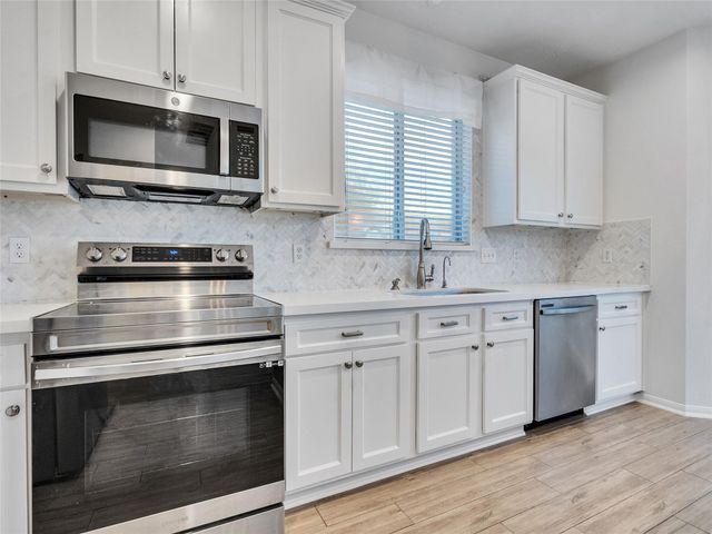 10723 Fletcher Bridge Lane, Sugar Land, TX 77498