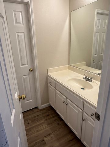 2013 Terence Lane, Lewisville, TX 75067