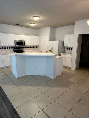 2013 Terence Lane, Lewisville, TX 75067