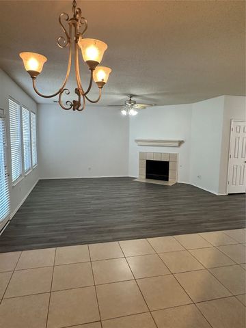 2013 Terence Lane, Lewisville, TX 75067